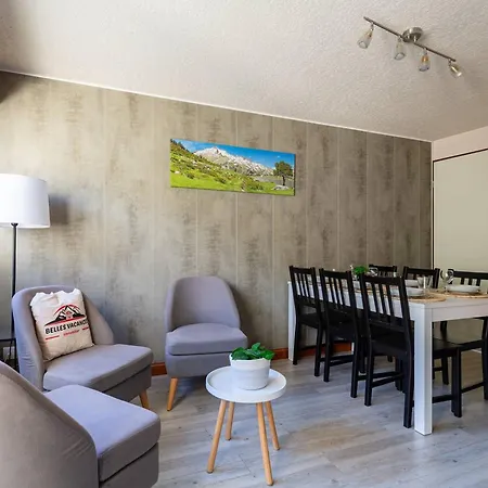 T3 Lumineux Pour 6 Personnes Au Coeur De Saint-lary - Fr-1-296-526